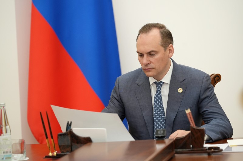 Глава Мордовии провел совещание по ремонту дорог и работе общественного транспорта
